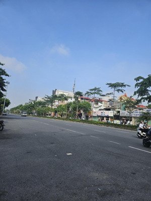 bán nhà phố ngô gia tự 66m 5 tầng thang máy ngõ ô tô full sổ đỏ,