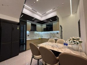 cần bán gấp nhà kiệt 5,5m hà huy tập thẳng đường cách mt 35m , 2p ra tới biển