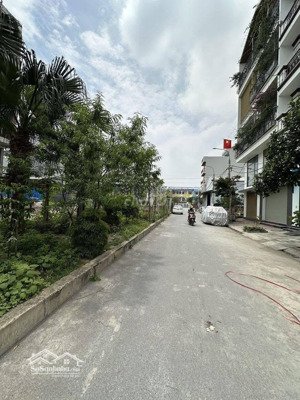 phân lô đại mỗ-ô tô ngủ trong nhà-ngay vạn phúc- tố hữu- vị trí tương lai ra phố