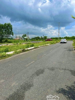 bán đất tại phùng hưng, 2,6 tỷ, 130m2, sổ hồng riêng, ngân hàng bảo lãnh.