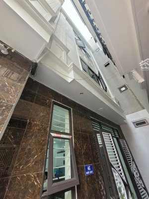 nhà 5 tầng mới xây, sổ đỏ chính chủ