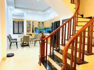 nhà mới định công 45m2 5 tầng mặt tiền 4 mét tầm 8 tỷ, gần chợ, gần ô tô, gần kđt định công
