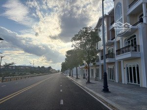 chính chủ bán căn liền kề 108m2, mặt đường 34m dự án kn paradise - caraworld cam ranh. 