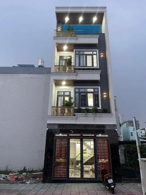 bán nhà kdc phú hồng thịnh 6, p. đông hoà, tphcm diện tích: 76m2 giá 7.6 tỷ liên hệ: 