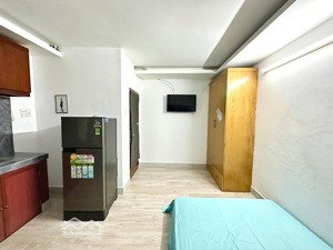 cho thuê phòng studio cửa sổ full nội thất tại cmt8, q.10