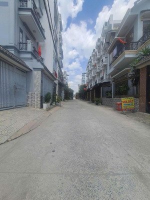 bán nhà 4 tầng đường thạnh xuân 22, phường thạch xuân, q12, dt 100m2(6,6x14). hẻm 10m,giá 9,5tỷ