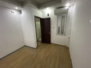 bán 1tỷ9 ccmn chính chủ hai phòng ngủ một phòng khách, dt 53m2