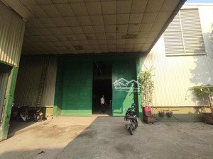 cho thuê kho đường biên giang, hà đông, hn. dt 2260m, khung zamin có pccc nghiệm thu. giá 65k/m/th