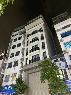 bán tòa nhà văn phòng building phố trung hòa. diện tích 110m², 8 tầng + 1 hầm, mặt tiền 7m.