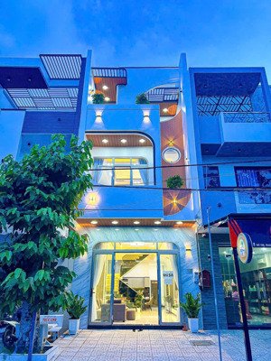 chính chủ bán nhà phố gần vincom, tp. tân an, 80m2, shr, 2tỷ3