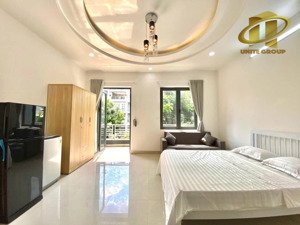 phòng trọ 35m2 ban công full nt ngay phan xích long gần ngã tư phú nhuận quận 1 quận 3