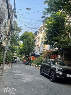 cần tiền bán gấp nhà hxh bàu cát. dt 4x21m,( cn 83m2),2 tầng . gía chỉ hơn 100 triệu/m2