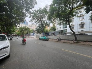 bán nhà mp nguyễn thị định 90m - mt8m- 85 tỷ mặt phố - 2 mặt tiền trước sau - mỗi mặt 8m -