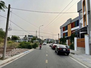 chính chủ bán đất cách ql1a (50m), p.4, tp. tân an, 100m2, shr, 1tỷ3