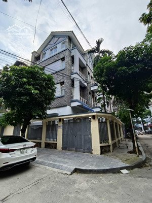 cho thuê biệt thự đường thiên hiền, mỹ đình 1 căn góc 2 mặt tiền siêu đẹp, dt 145m2, 42 triệu