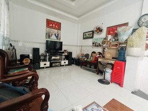 nhà đẹp ở ngay 4 tầng lô góc , view sông , công viên , 60m2 , 4pn, xe hơi đậu cửa , chỉ 6.99 tỷ