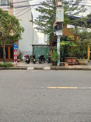 bán đất mt đinh công trứ, q. sơn trà, 132m2, 11.2 tỷ (cách biển 700m)