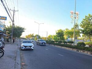 BÁN ĐẤT MẶT TIỀN QL53 KHU HÀNH CHÍNH LONG HỒ VĨNH LONG