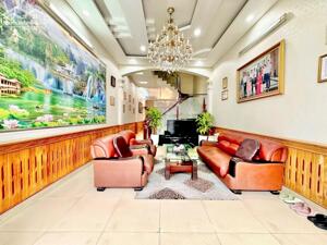 CHỈ hơn 6 tỷ sở hữu ngay nhà 04 tầng mặt đường Phương Lưu, diện tích 80m2, mặt tiền 4,2m.