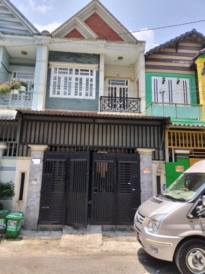 bán nhà đẹp 2 tầng ngay phan văn hớn, 85m2, shr, đường nhựa 8m, sát bên chợ hóc môn, giá chỉ 3 tỷ
