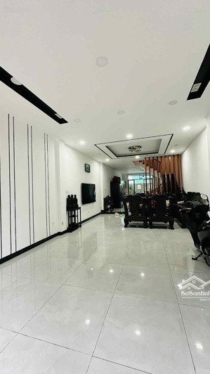 cho thuê nhà 4 tầng mặt tiền đường số 13 kđt hà quang 2, nha trang full nội thất