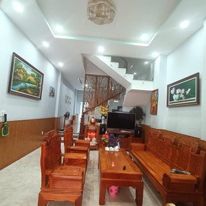 bán nhà 1trệt 2lầu, 80m2, ngang 4.5m, hoàn công đầy đủ, giá tốt