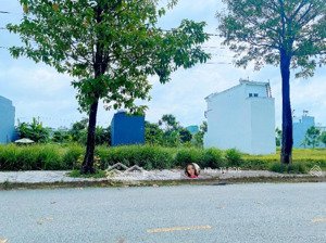 bán 100m2 đất mặt tiền nhựa 12m trục chính kt11 - hướng nam - shr