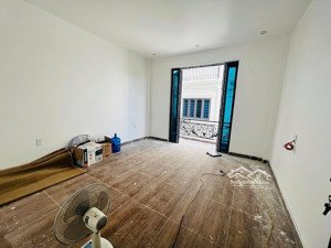 nhà mới 3 tầng 50m2 ô tô đỗ ở hùng vương, hồng bàng