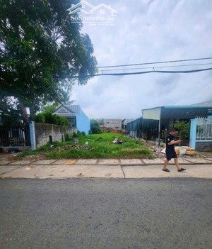 chính chủ bán siêu phẩm đất mt lê hữu nghĩa, tp tân an, 1 tỷ 4/ 100m2, shr công chứng ngay