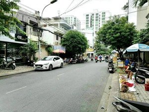 bán nhà mặt tiền đường số 51 p tân quy. dt 4x19m 1 trệt 3 lầu, nhà đẹp, vị trí đẹp. giá 13,7 tỷ