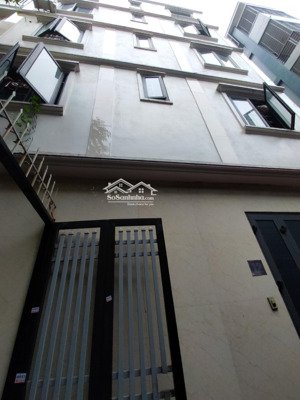 cho nữ thuê phòng trọ ngõ 199 hồ tùng mậu. 16m, giá 2.7 tr/tháng