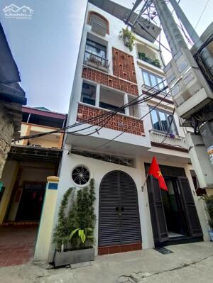 Cho thuê nhà ngõ Đa Sy, Hà Đông, 45m2, 4 tầng 4 ngủ, full nội thất, 10tr