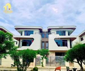 - chủ cần tiền xử lí công việc bán gấp 1 căn biệt thự đối diện công viên dự án elysia complex city