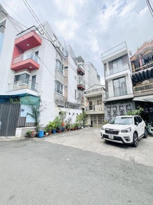 bán gấp nhà 4 tầng siêu đẹp, gần hồng bàng, cầu vượt cây gõ, hẻm nhựa xe hơi thông, chỉ hơn 7 tỷ