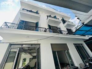 MR Đ.ANH- BÁN NHÀ 3 TẦNG MỚI XÂY- NGÕ 40 TRƯƠNG VĂN LỰC GIÁ 2,55 TỶ