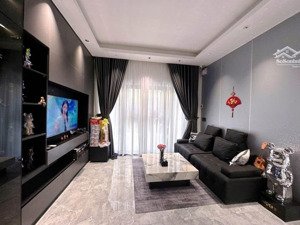 ngõ oto gần, nhà nguyễn văn cừ, long biên 45m x 6t thang máy, chỉ hơn 8 tỷ. có tl