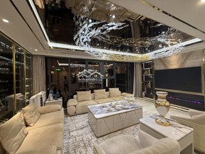 bán gấp căn đập thông 200m2 tại cầu giấy center point, tầng trung view thành phố rất thoáng