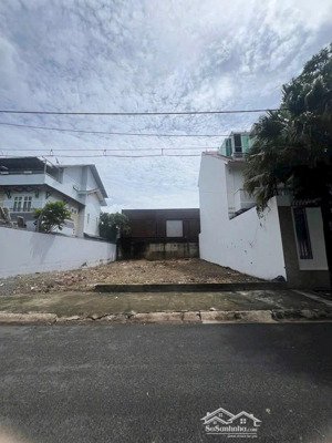 hàng hiếm lô đất duy nhất 13x20m mặt tiền đường dương quảng hàm tương lai khu bt an lộc