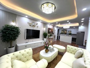 (chính chủ) bán căn góc 3 ngủ 2wc 115m2, full nội thất, có slot, sổ đỏ, view hồ. giá 8 tỷ tòa c37