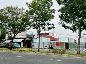 giảm 10 tỷ! không thể bỏ qua ngay vòng xoay trần não - 19x40m, 750m² -giá chỉ 90 tỷ 120 triệu/m²