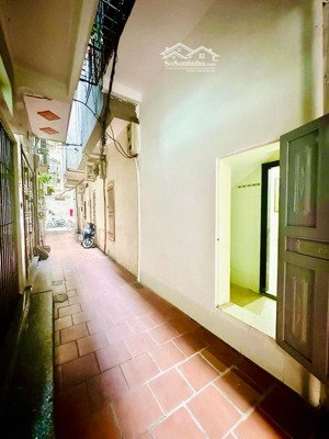 bán nhà văn chương 40m2 5 tầng mt 3.9m ngõ nông 15m ra trục chính