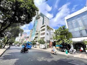 Bán khuôn đất 700m2 - xây Building, khách sạn - MT ngay Trần Hưng Đạo, Quận 1