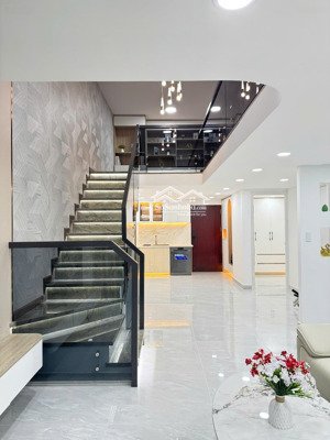 bán căn hộ chung cư duplex sky garden i, 6,99 tỷ, 120m2, 3pn, 2wc, q7, hcm