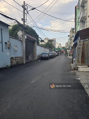 chỉ 7.7t nhà 4 tầng mặt tiền đường 8m thông đường tân sơn ngay chợ phạm văn bạch