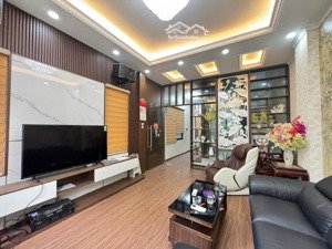 phân lô - ô tô tránh - hoàng cầu - trung tâm quận đống đa - 70m2 x mặt tiền 4m x 27,5 tỷ thang máy