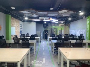 cho thuê văn phòng tầng 3 - full nội thất - quận 3