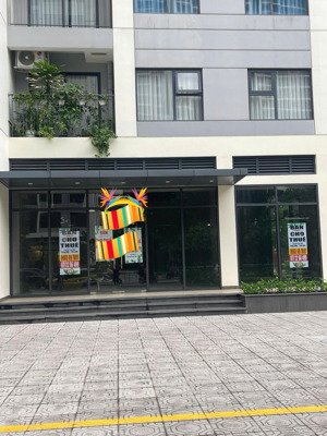 cho thuê shop mặt sảnh 82m2 tại vinhomes quận 9 giá 55 triệu/ tháng