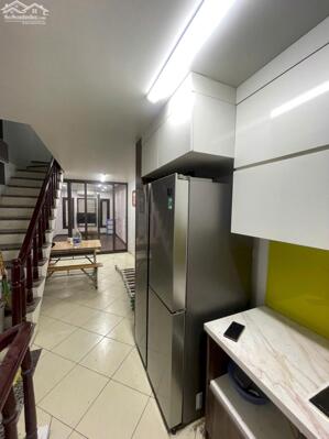Cho thuê nhà ngõ Khương Trung, 40m2, 4 tầng, 4 ngủ, 12.5tr
