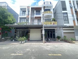 bán nhà 3 tấm shr gần trung tâm y tế dĩ an đường lê phong full thổ cư giá chỉ 4.85 tỷ .