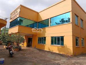 bán kho nhà xưởng đường cn10 kcn tân bình. dt: 3128m2 điện 3fa,.hệ thống pccc đầy đủ. giá: 53 tỷ